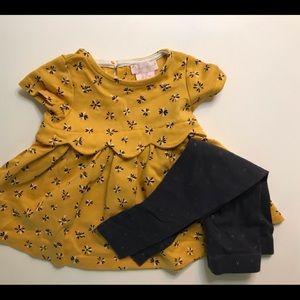 SAVANNAH GIRL 18 MONTH TOP AND LEGGING SET. PRINT SPARKLE SHORT SLEEVED TOP.